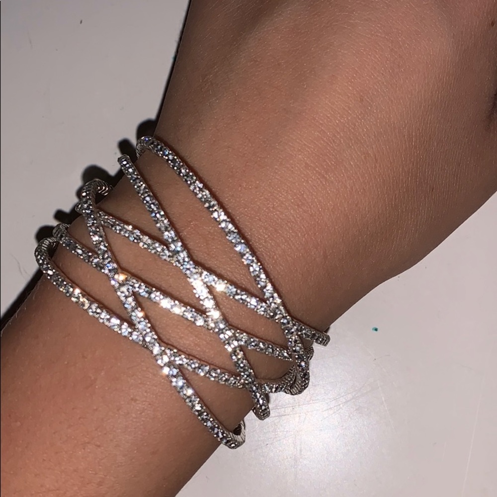 Beautiful gem cross cross bracelet